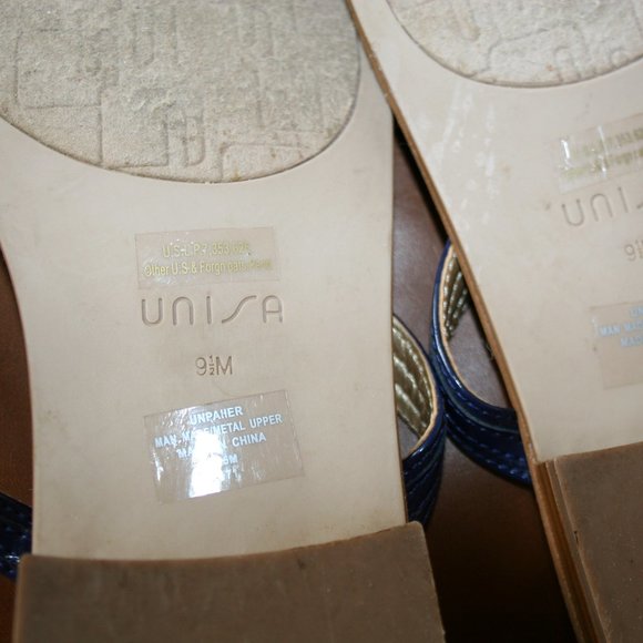 Unisa Thong Sandals, Size 9 1/2. Blue Strap, Embellished with Stones - Picture 6 of 11